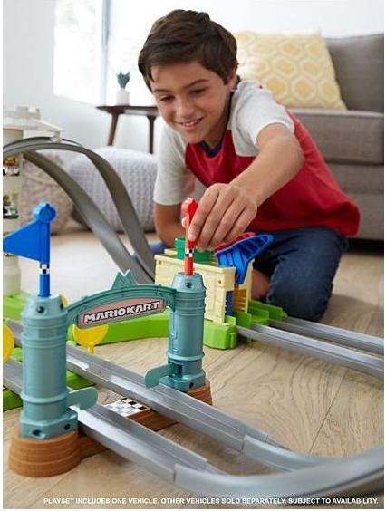 Actual product image Hot Wheels Mario Kart Circuit Lite Track