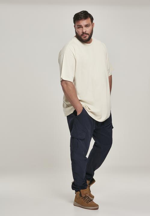 Actual product image Urban Classics Organic Basic Tee (5XL)