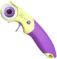 Image du produit Donwei Cutter rotatif 28mm SB de XSOR Comfort avec poignée Soft ABS