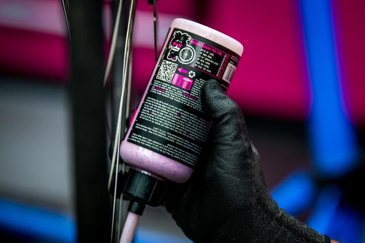 Image du produit Muc-Off Lait pour tuyau "Pas de problème de perforation".