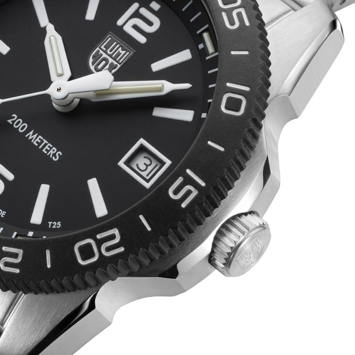 Actual product image Luminox PACIFIC DIVER 3120M SERIES (Diving watch, 39 mm)