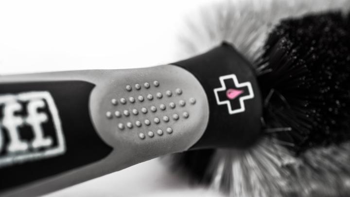 Actual product image Muc-Off Wheel Component (1372 ml, Brush)