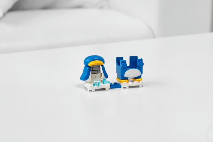 Actual product image LEGO Super Mario 71384 Penguin Mario (71384, LEGO Super Mario)