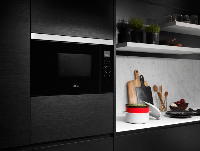 Produktbild AEG MBB1756SEM Integriert Solo-Mikrowelle, Edelstahl (17 l)
