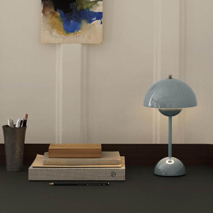 Actual product image &Tradition Flowerpot VP9 Portable Table Lamp Stone Blue (270 lm)