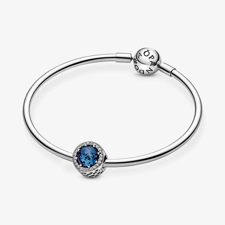 Actual product image Pandora Charms/Beads Midnight Blue Radiant Wreath of Hearts (Silver)