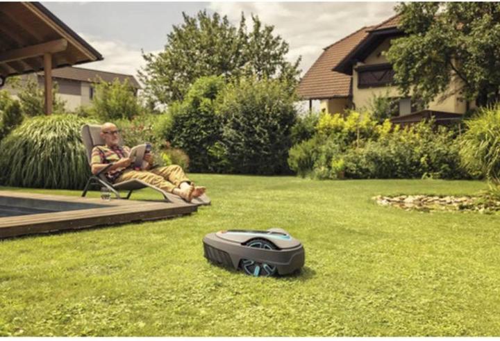 Actual product image Gardena smart SILENO city 400 square metre robotic lawnmower set (400 m²)