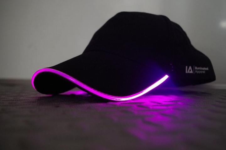 Produktbild IIIuminated Apparel Glow Baseball Cap