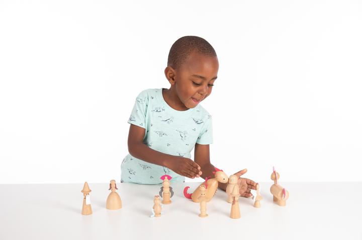 Produktbild TickiT Set mit 10 Verzauberten Märchenfiguren aus Holz