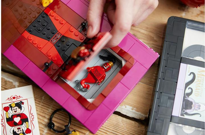 Image du produit LEGO Cassette vidéo Disney Classic 43227 (43227, LEGO Disney, LEGO difficiles à trouver)