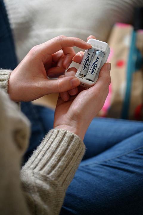 Immagine prodotto Ansmann Caricabatterie Basic II incl. 2 x AA 1300mAh batteria ricaricabile (1 pz., AA, 1300 mAh, Accumulatore di carica elettrica)