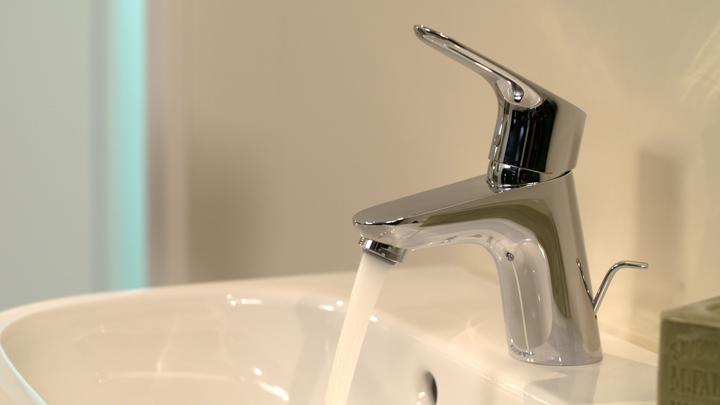Produktbild hansgrohe Focus Einhebel-Waschtischarmatur 70 mit Zugstangen-Ablaufgarnitur