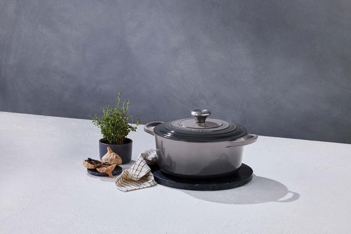 Actual product image Le Creuset Cast iron pot 26 cm (26 cm, Casserole + Stewpot, Cast iron, Enamel)