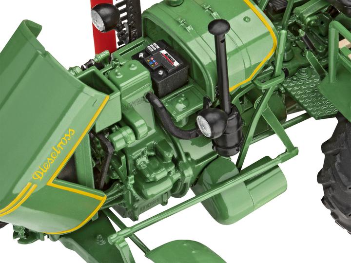 Actual product image Revell Fendt F20 Dieselross (easy click)