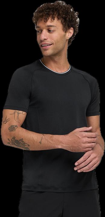 Actual product image Wilson Team Seamless Crew Men Black (S)