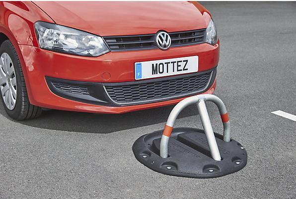 Immagine prodotto Mottez Barra per parcheggio con base in gomma