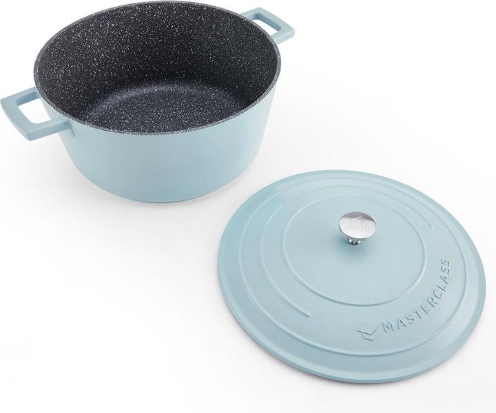 Actual product image Master Class Casserole Dish (Aluminium)