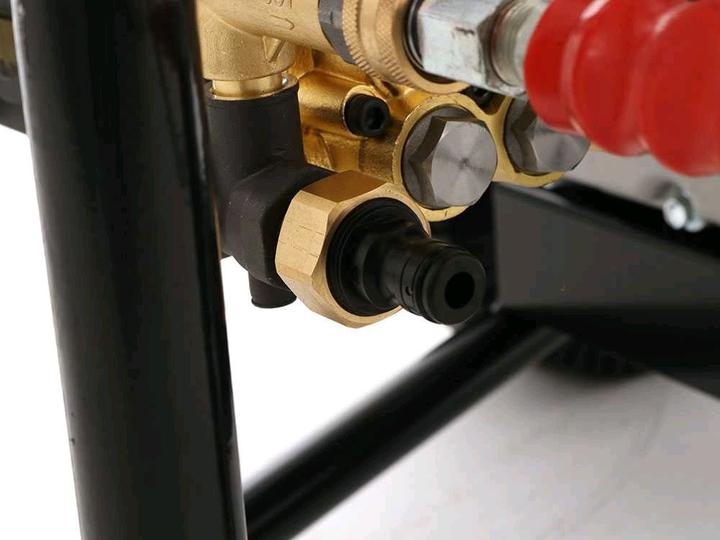 Image du produit GeoTech Nettoyeur haute pression à essence avec moteur à essence Loncin 420 cc (Essence)