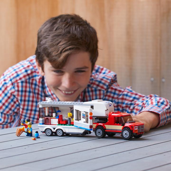 Actual product image LEGO Pickup & Caravan (60182, LEGO City)