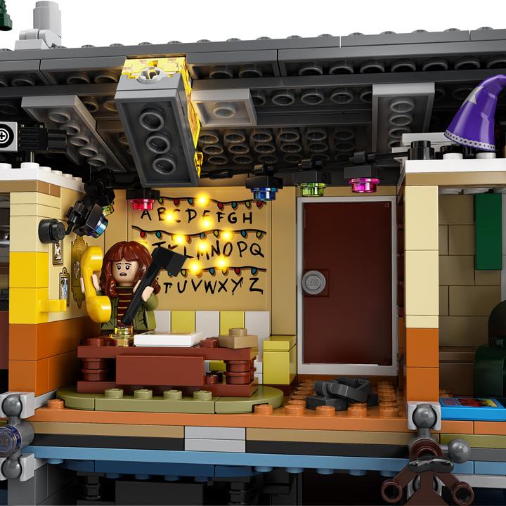 Actual product image LEGO Stranger Things: The other side (75810, LEGO Stranger Things)