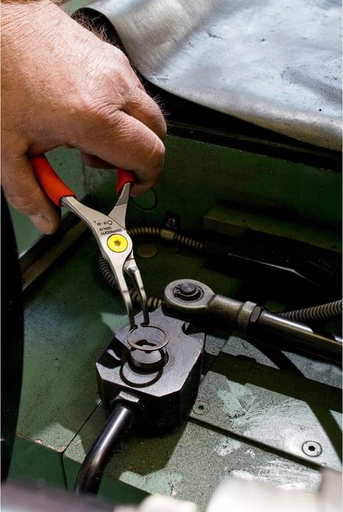 Actual product image Facom Circlip pliers (215 mm)