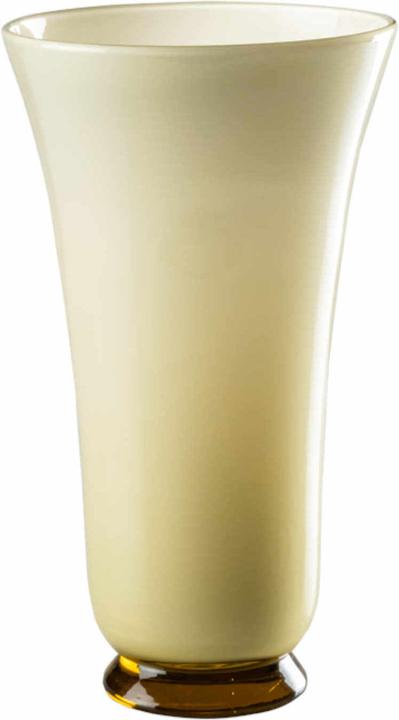 Pale Straw