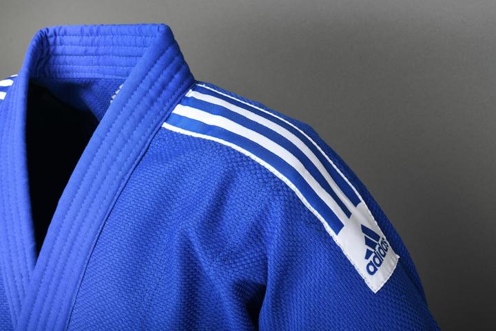 Immagine prodotto adidas Judogi Club Blau (Mit Schulterstreifen, Trainingsanzug (120 C)