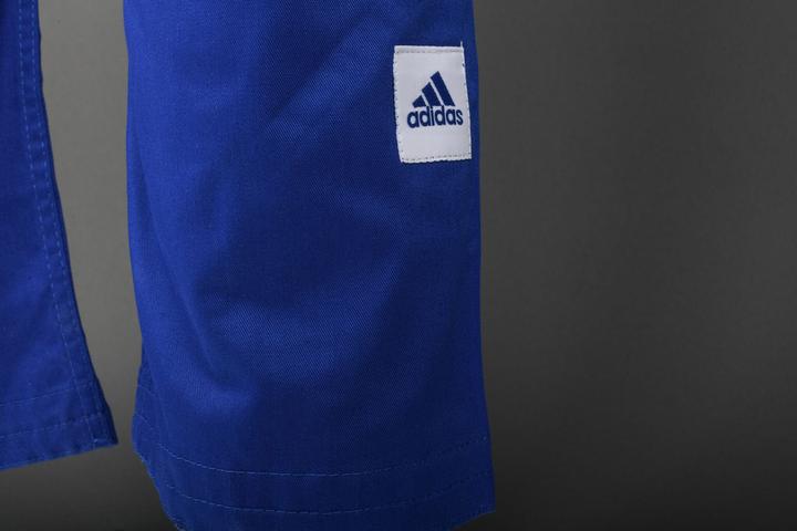 Immagine prodotto adidas Judogi Club Blau (Mit Schulterstreifen, Trainingsanzug (120 C)