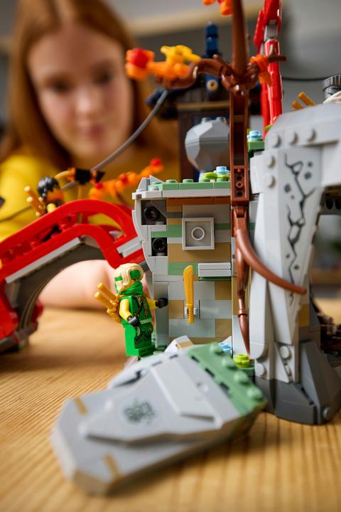 Actual product image LEGO Tournament temple city (71814, LEGO Ninjago, LEGO Rare Sets)