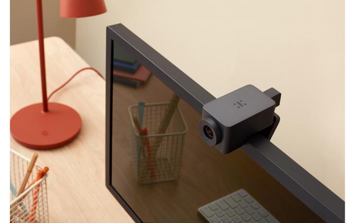 Actual product image Huddly One - Work From Anywhere kit - Conference camera