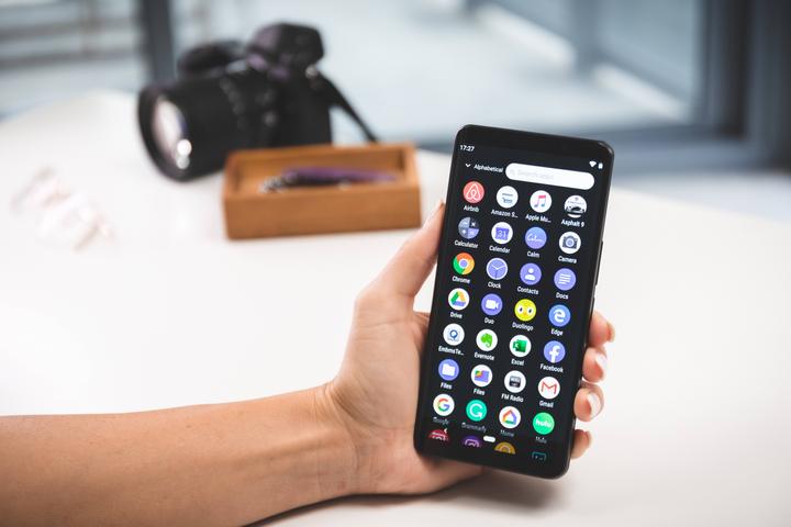 Actual product image F(x)tec Pro1 (128 GB, Black, 5.99", Dual SIM + SD, 12 Mpx, 4G)