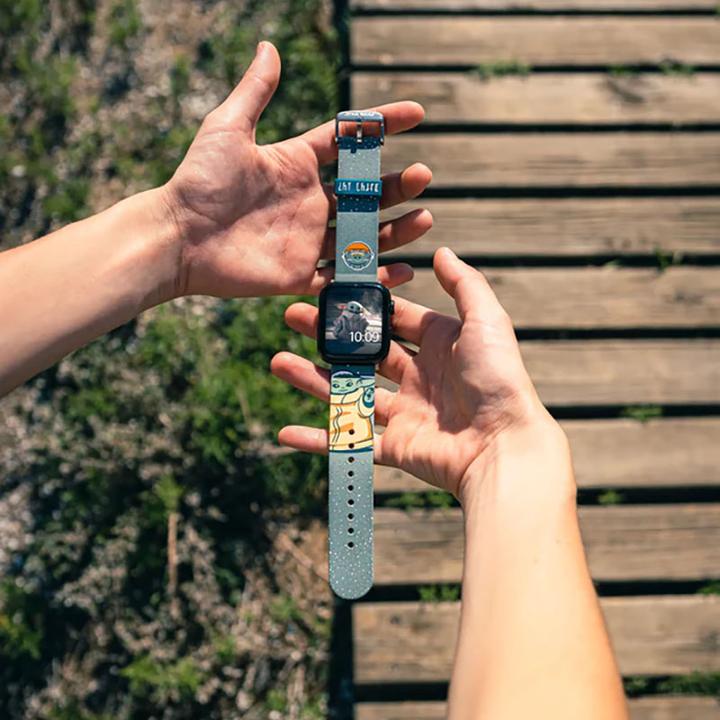 Actual product image Moby Fox Star Wars: The Mandalorian bracelet pour smartwatch The Child (Silicone)