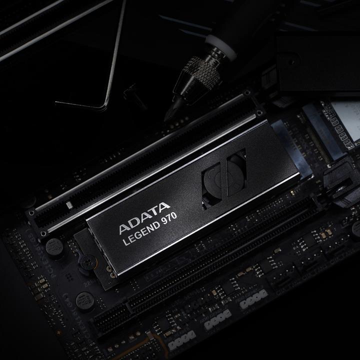 Produktbild Adata SSD Legend 970 M.2 1TB PCIe Gen5x4 2280 (1000 GB, M.2 2280)