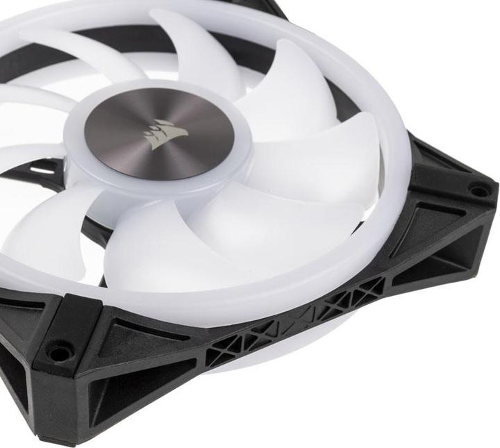 Actual product image Corsair iCUE QL140 RGB (140 mm, 1 x)