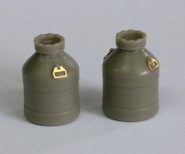 Actual product image Plus Model Plastic barrels