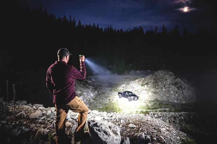 Actual product image Coast XP40R rechargeable torch with PowerIQ Real-time Display 8000 lumen (8000 lm)