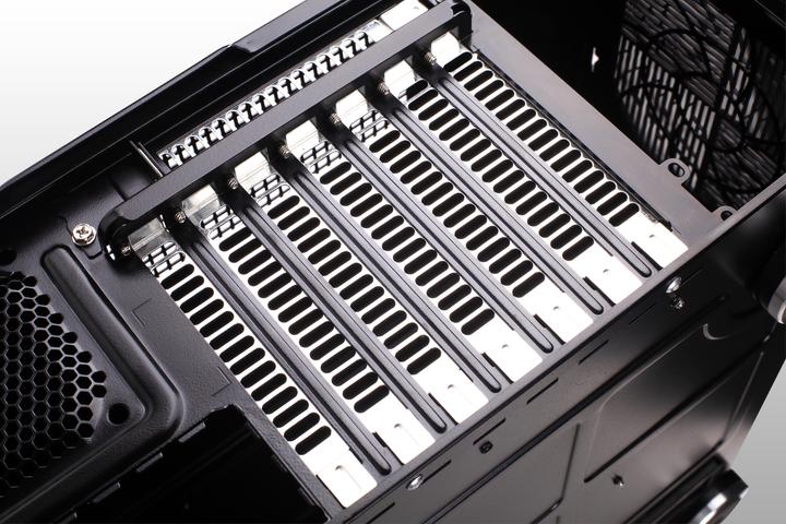 Produktbild Silverstone GD08 (ATX, mATX, SSI CEB, SSI EEB)
