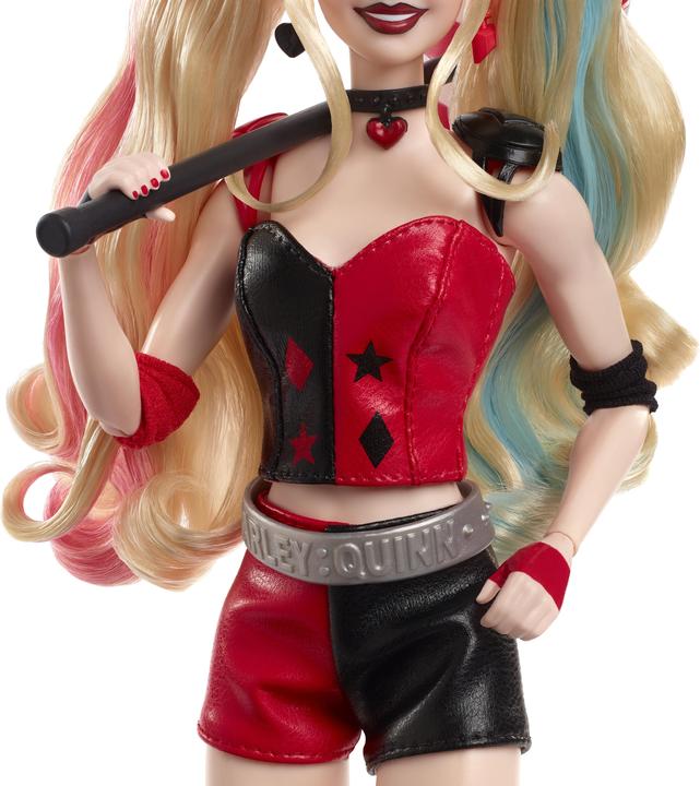 Productafbeelding Barbie Signature Harley Quinn Sammlerpuppe mit beweglichem Körper, ikonischem Outfit und Schlägel