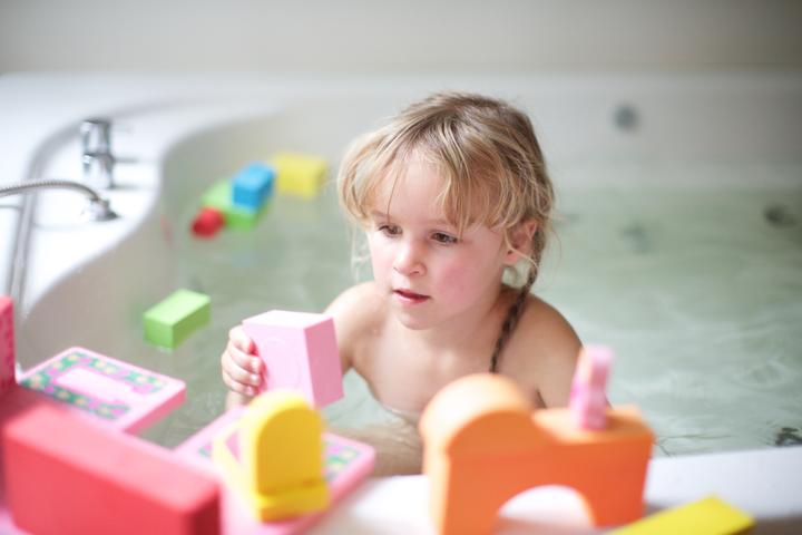 Actual product image Just Think Toys BathBlocks - Floating Castle ( 1322086 )