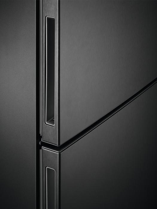 Immagine prodotto AEG RCS736DXMB Frigorifero-congelatore a libera installazione / Serie 8000 con raffreddamento a 360° / (367 l)