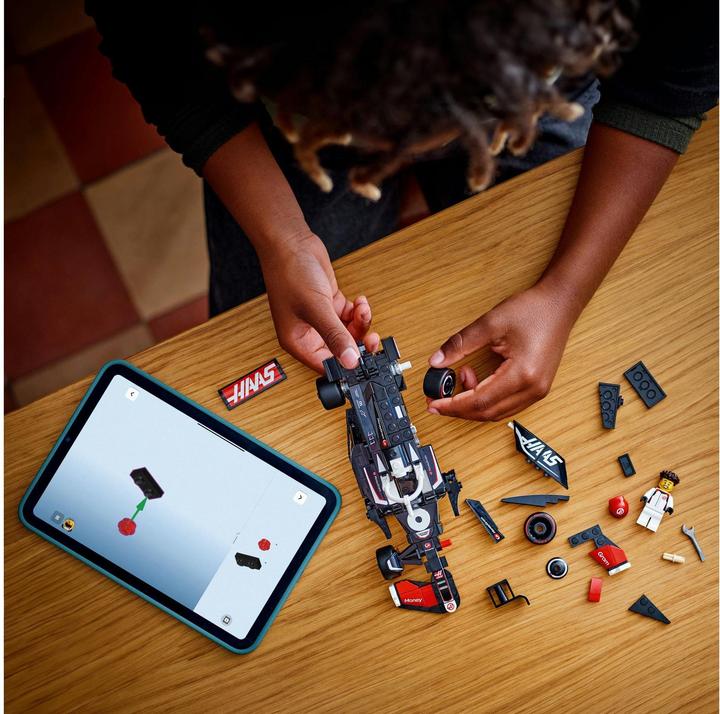 Immagine prodotto LEGO MoneyGram Haas F1Team VF-24 Rennauto (77250, LEGO Speed Champions)