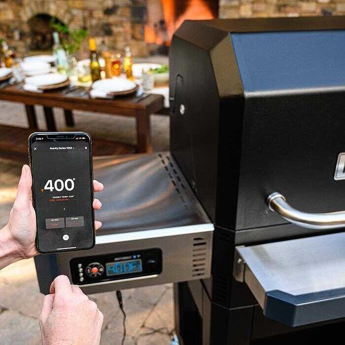 Actual product image Masterbuilt Gravity FED 1050
