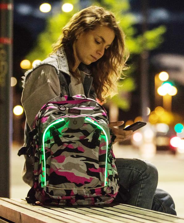 Actual product image Wheel Bee Backpack Gen. Z Pink Generation Z Camouflage Pink, 46x32x20 cm, B. 2xCR2032 incl.