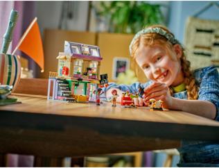 Actual product image LEGO Musikladen & Wohnung (42653, LEGO Friends)