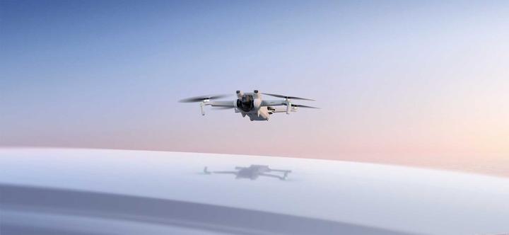 Image du produit DJI Mini 3 y compris Fly More Combo (38 min, 248 g, 12 Mpx)