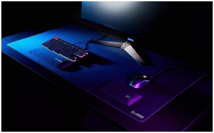 Produktbild Glorious PC Gaming Race Extended (3XL)