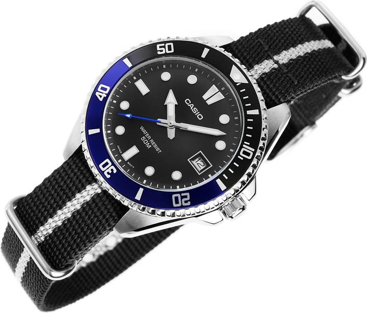 Actual product image Casio Collection - MDV-10C-1A2VEF (Analogue wristwatch, 38 mm)