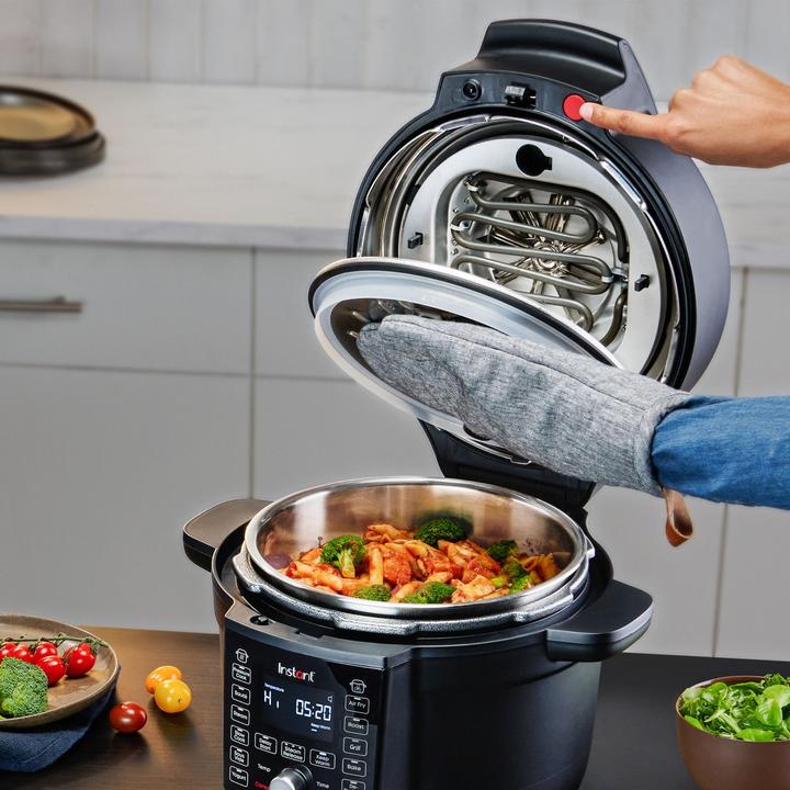 Actual product image Instant Pot Hot air fryer (EU plug)