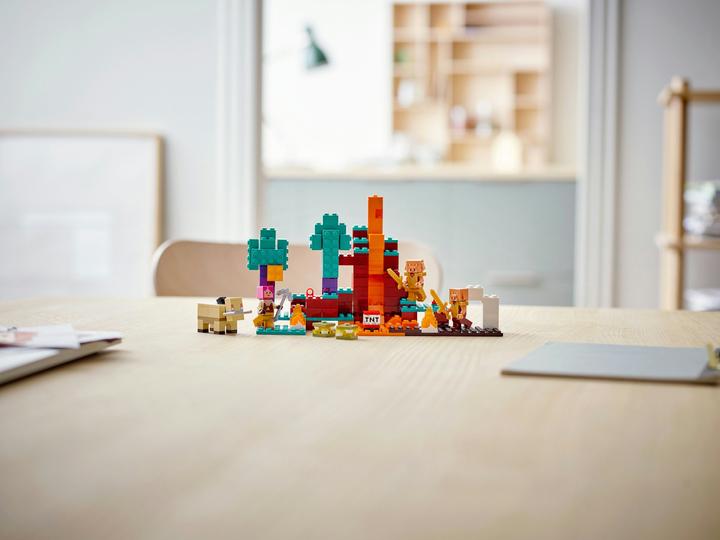 Actual product image LEGO The tangled forest (21168, LEGO Minecraft)