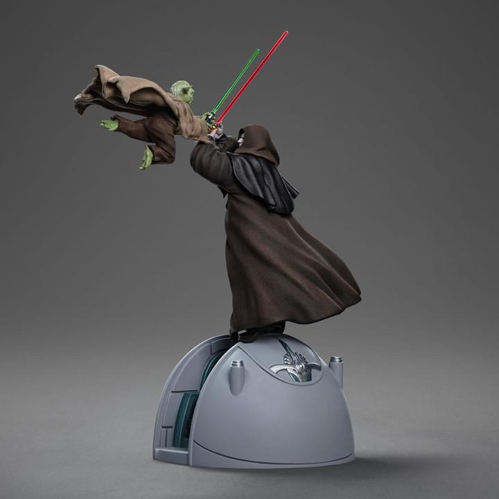 Actual product image Iron Studios Star Wars Deluxe Art Scale Statue 1/10 Yoda vs Emperor Palpatine (CCXP Exclusive 2024) 31 cm